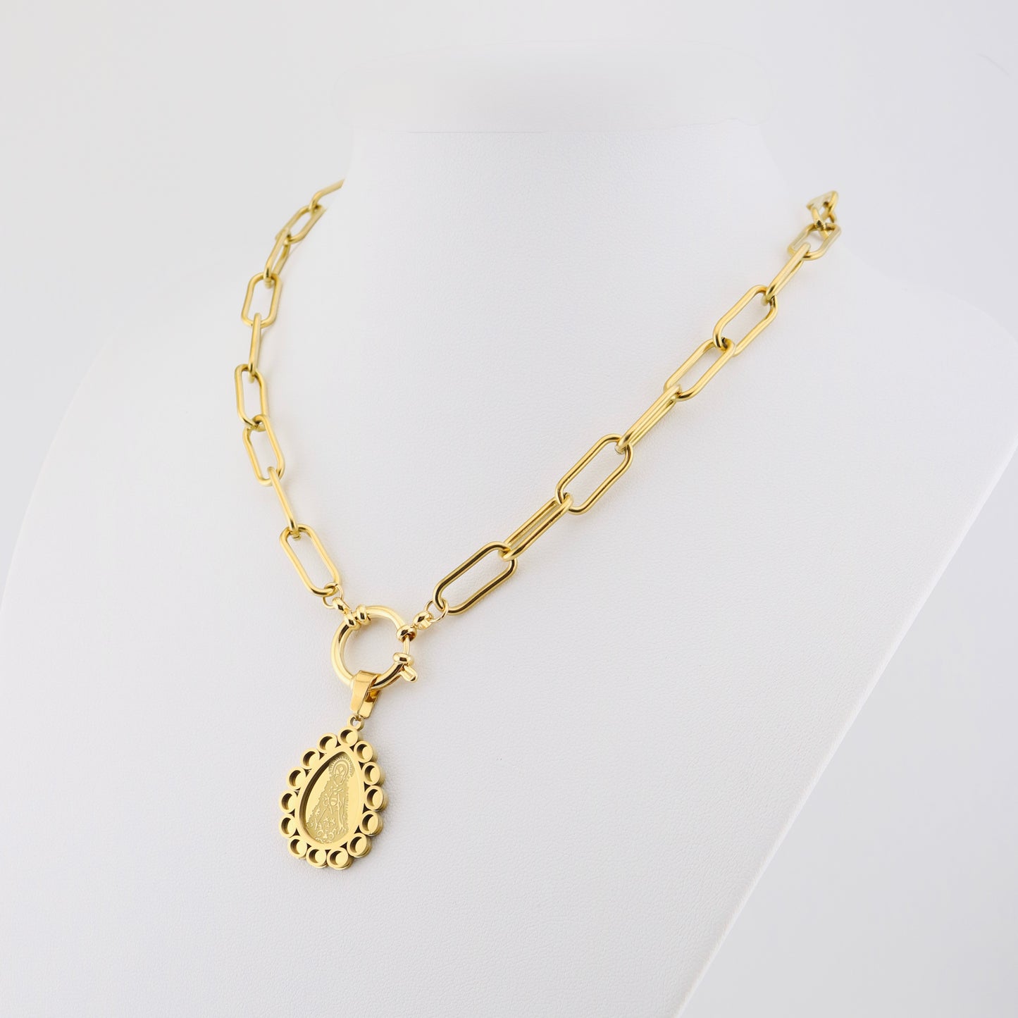 Collar Salinas
