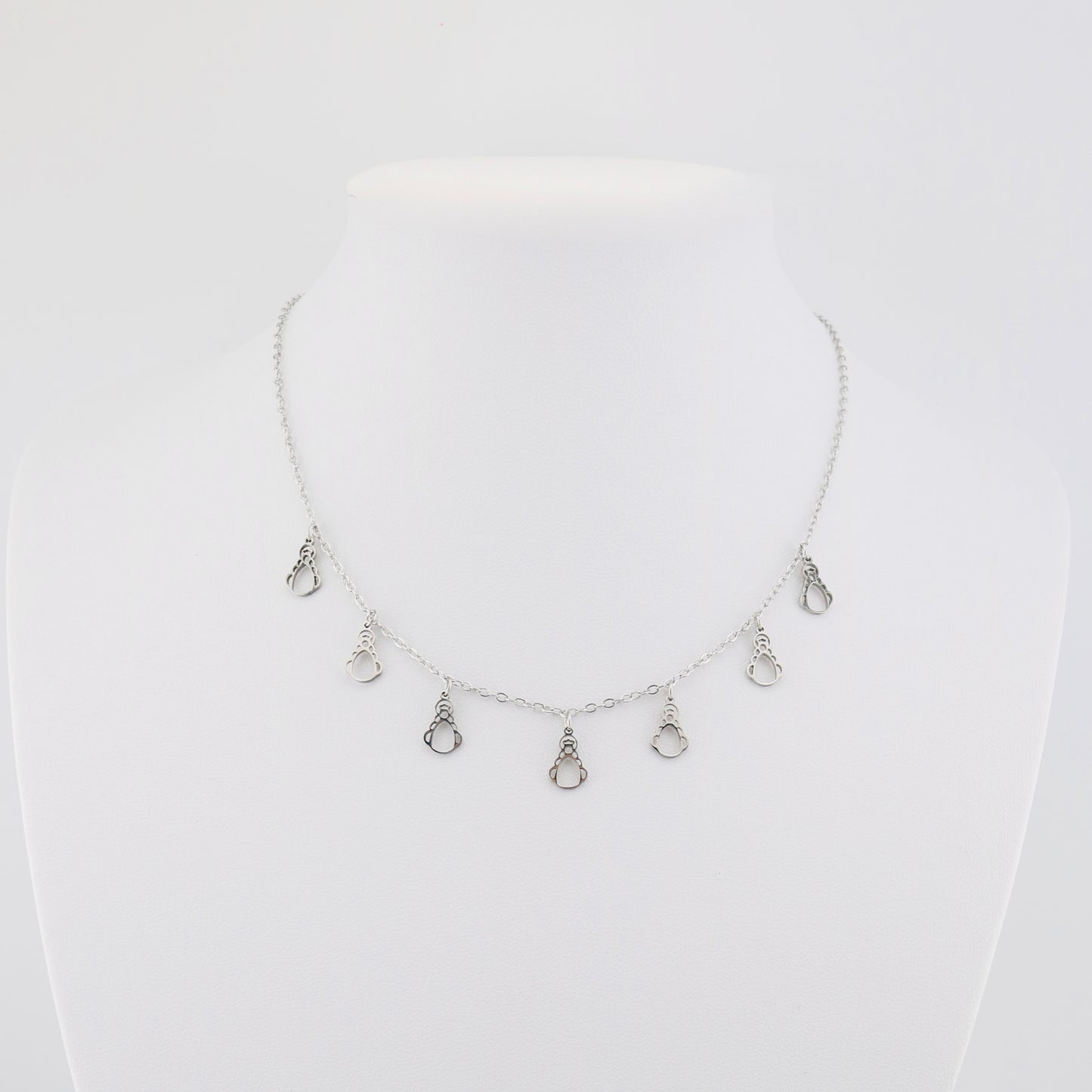 Collar Siluetas