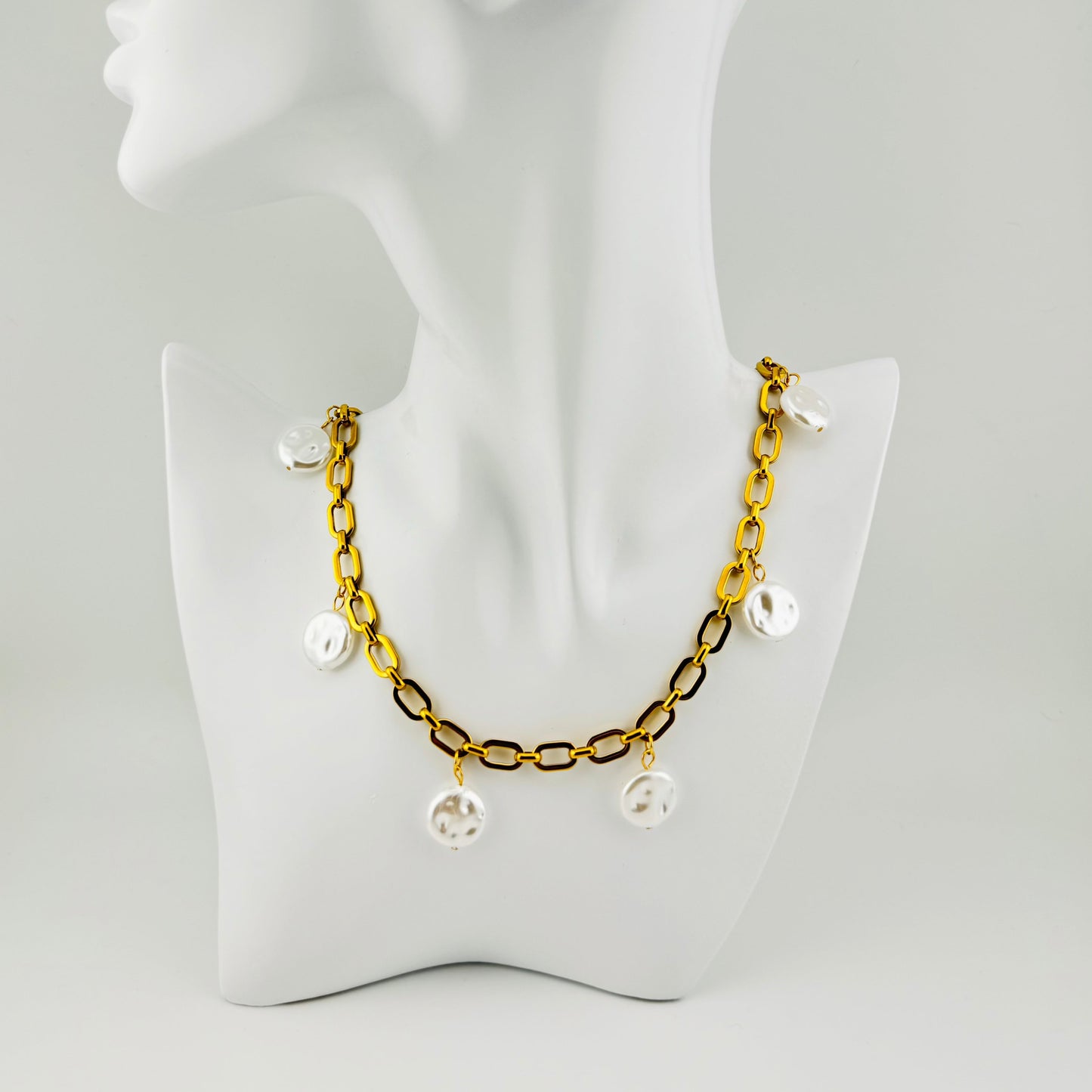 Collar Romana