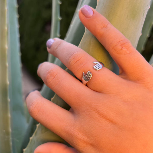 hug ring